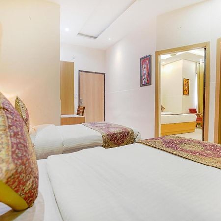 אמריצר Hotel Ricky By Sahibs Group מראה חיצוני תמונה