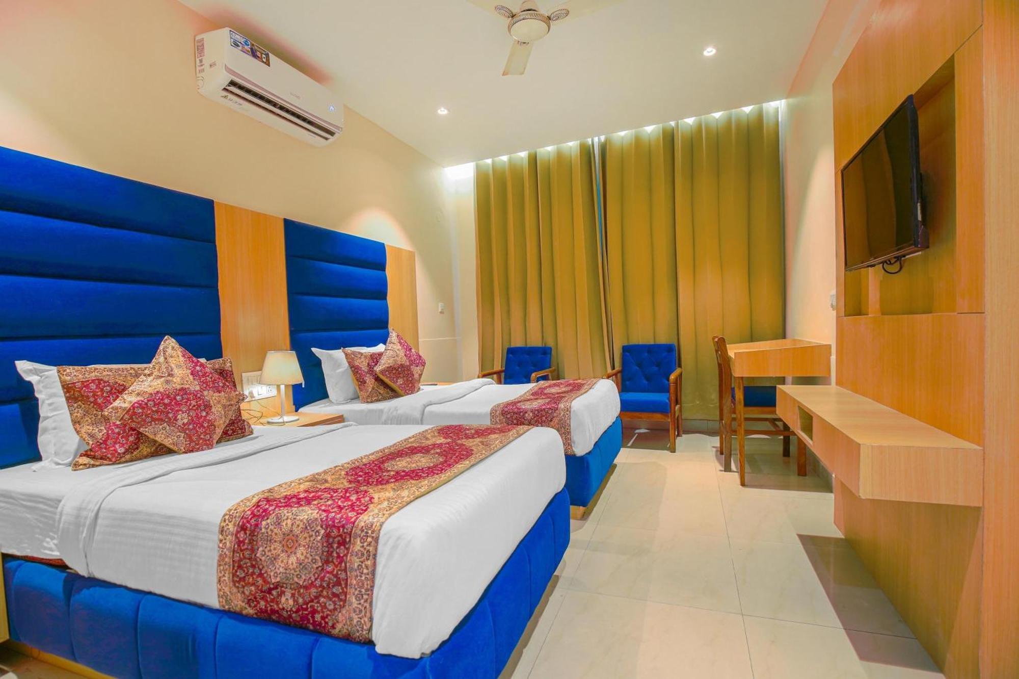אמריצר Hotel Ricky By Sahibs Group מראה חיצוני תמונה