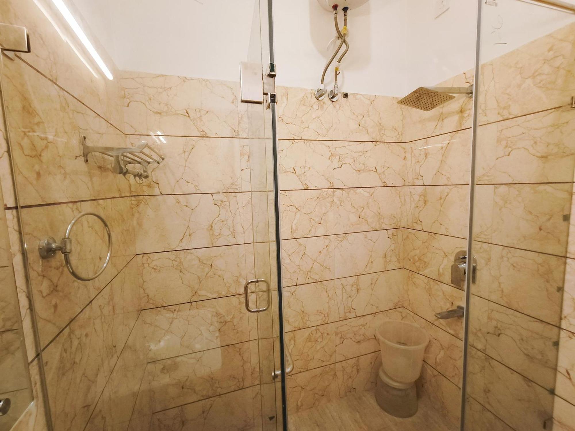 אמריצר Hotel Ricky By Sahibs Group מראה חיצוני תמונה